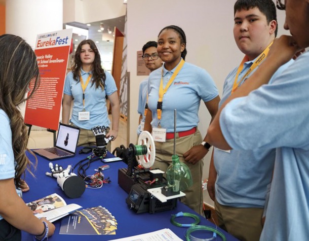 Ygnacio Valley team displays their prototype at EurekaFest